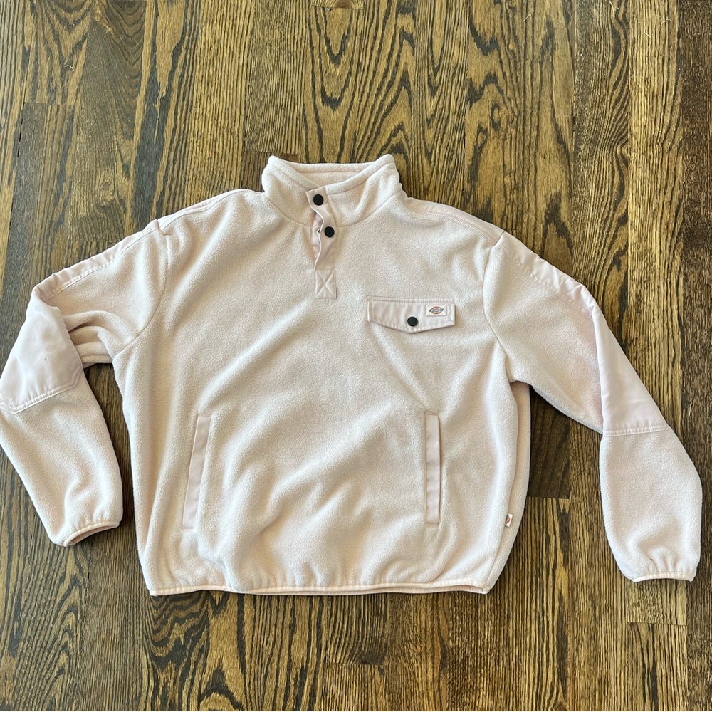 Light pink Dickies fleece pullover